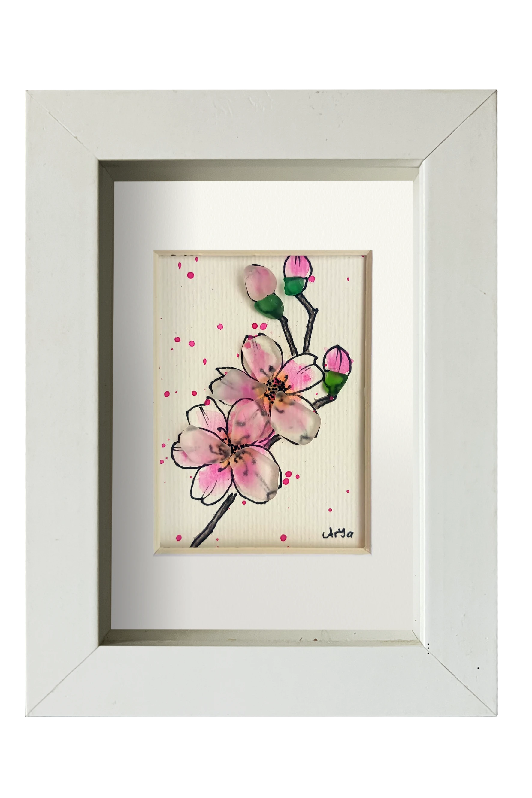 Cuadro con dibujo de rama de almendro con flores de tinta y acuarela con vidrio de mar resaltando los pétalos y los capullos