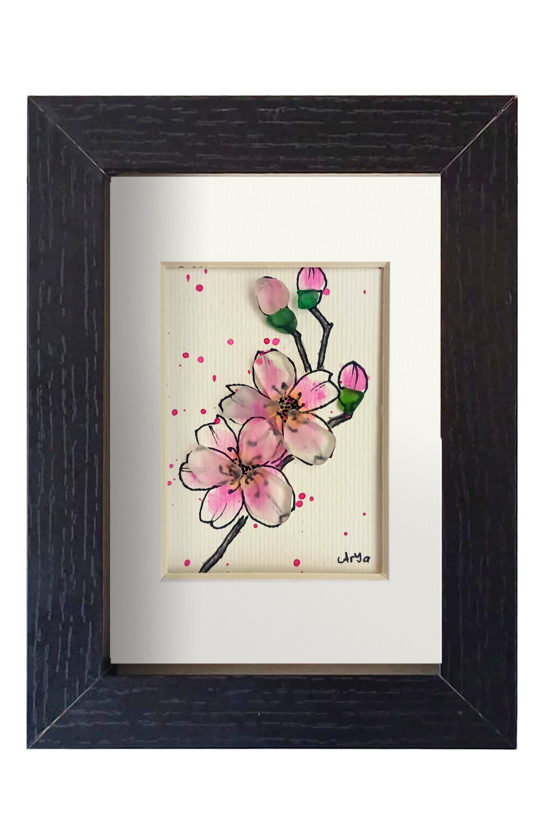 Cuadro con dibujo de rama de almendro con flores de tinta y acuarela con vidrio de mar resaltando los pétalos y los capullos