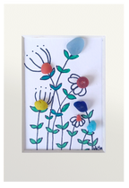 Flores silvestres con tallos y hojas en tinta y acuarela y flores con cristales de mar multicolor