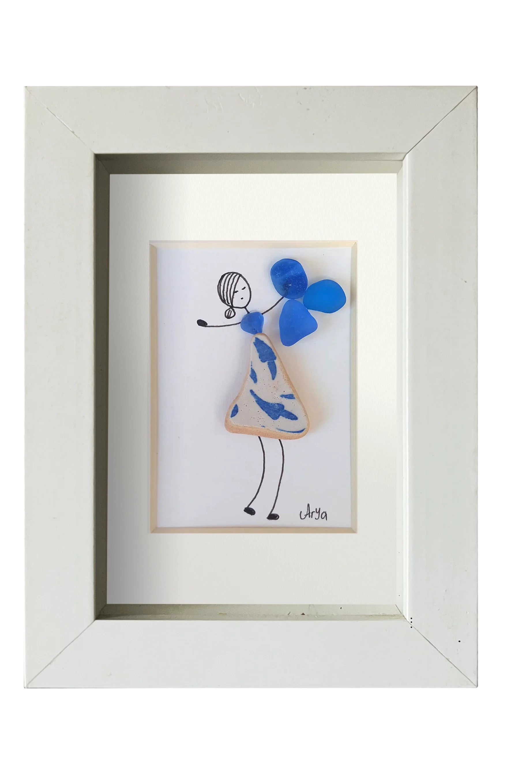 Chica danzando en azul