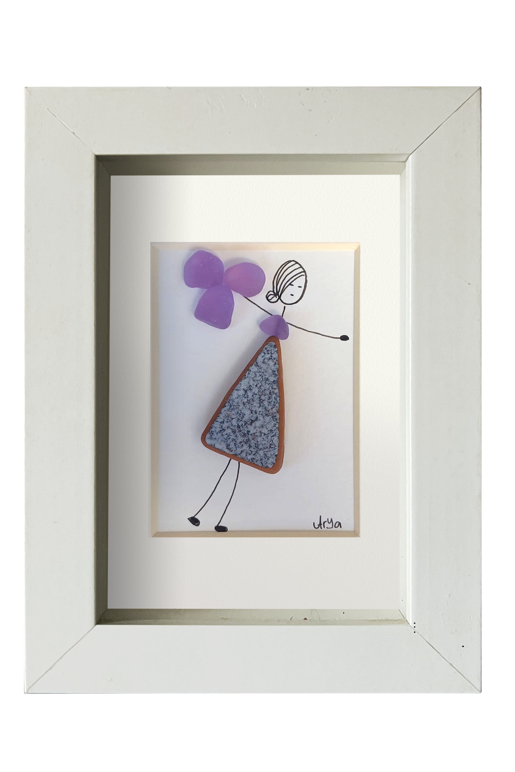 Chica danzando en lila