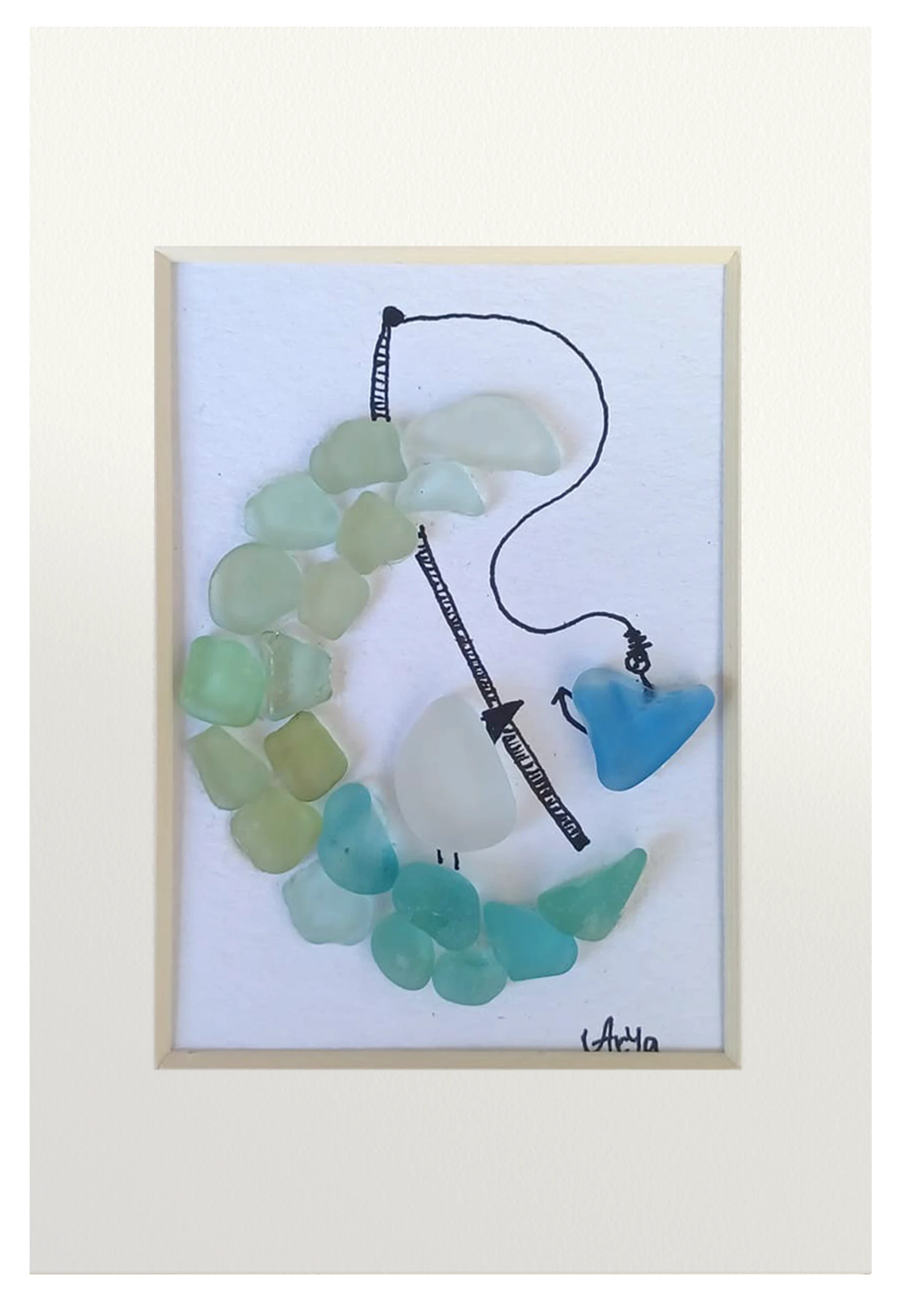 Cuadro de pájaro pescando un corazón azul montado en una ola turquesa. Cristal de mar y tinta