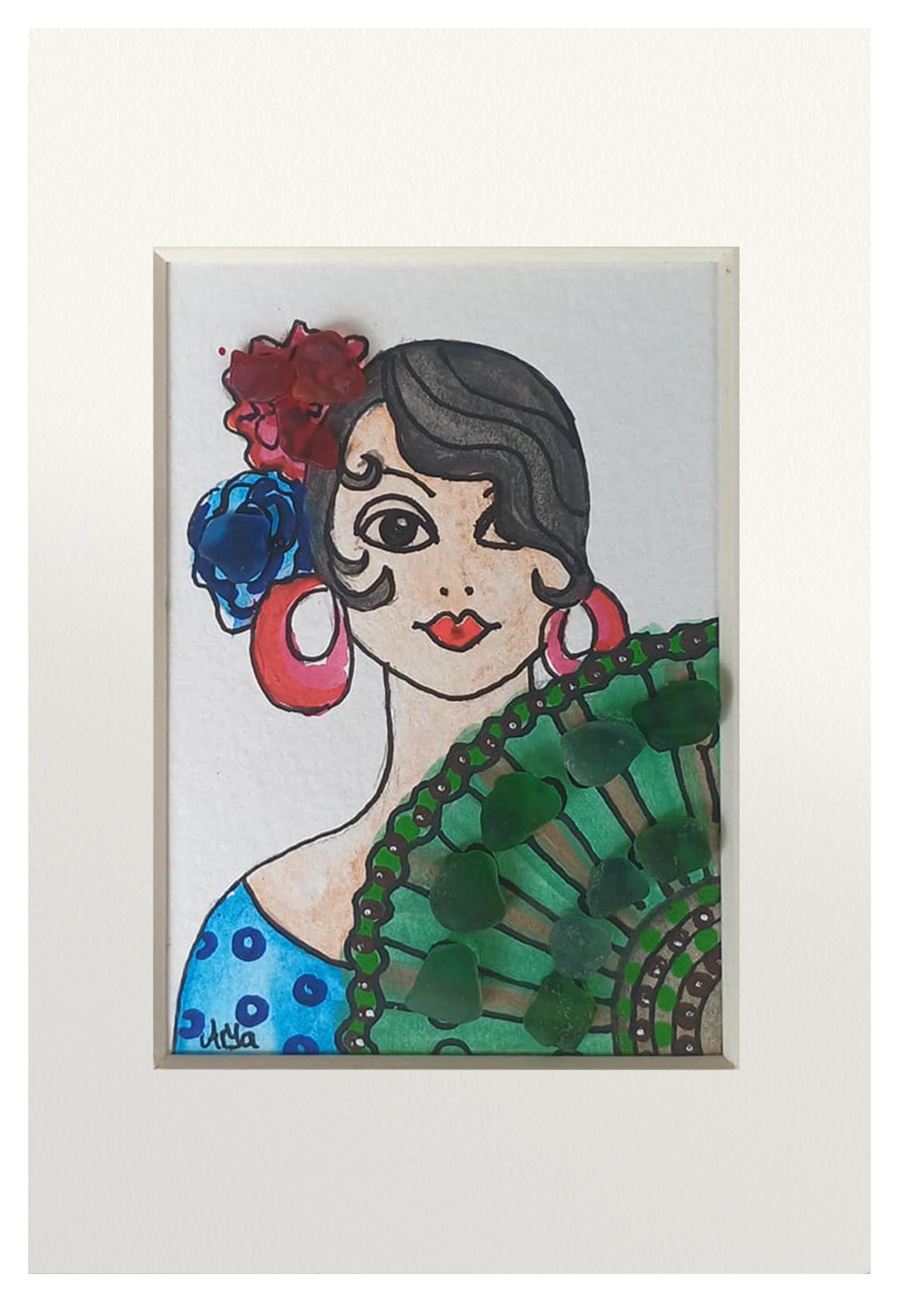 Dibujo de mujer vestida de faralaes con abanico verde con detalles de vidrio de mar