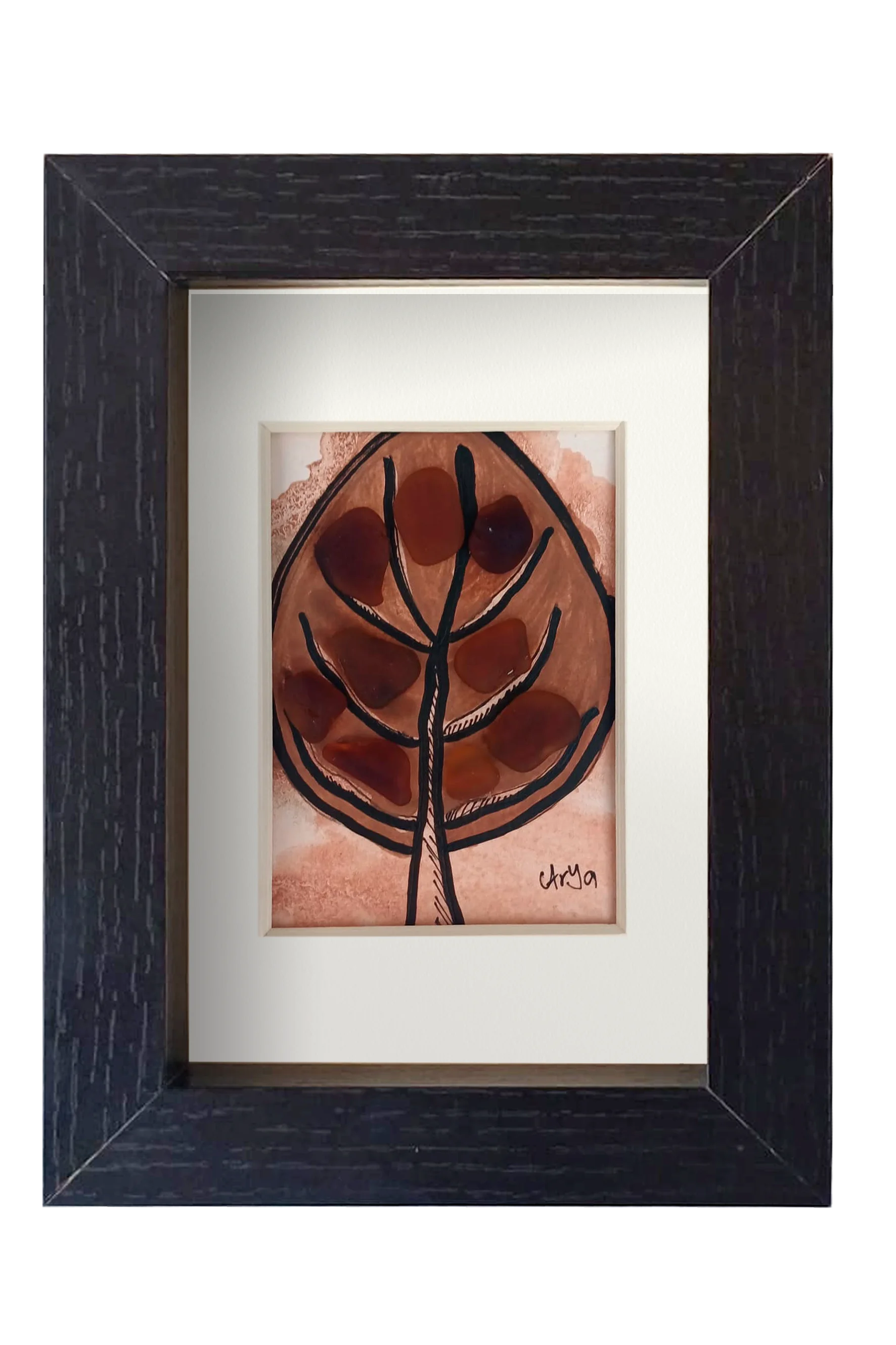 Cuadro de tinta, acuarela y vidrio de mar marrón representando una hoja otoñal. Marco negro