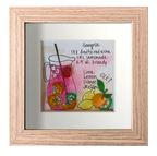 Refrescante cuadro con dibujo de jarra de sangría con decoración de naranja y limones con la receta escrita. Acuarelas y vidrio de mar naranja y rojo dando volumen a la fruta