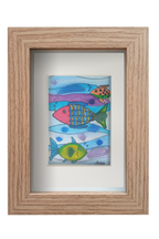 Colorido cuadro con dibujos de peces tropicales